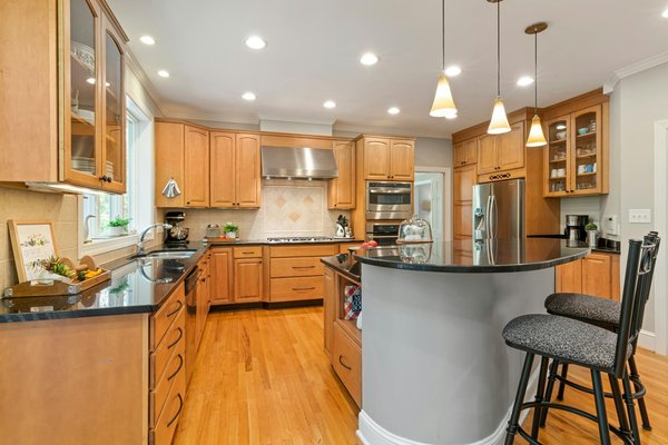 10 conseils essentiels pour entretenir votre poêle à bois