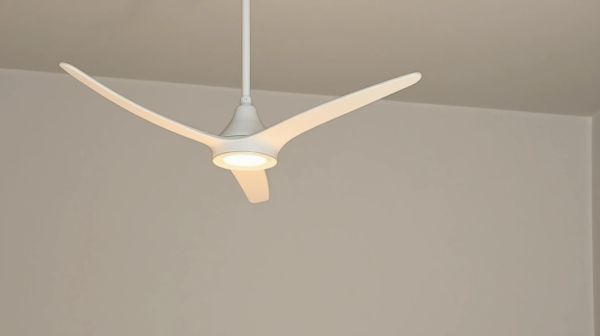 Ventilateur de plafond à 5 pales : plus de souffle, moins de bruit
